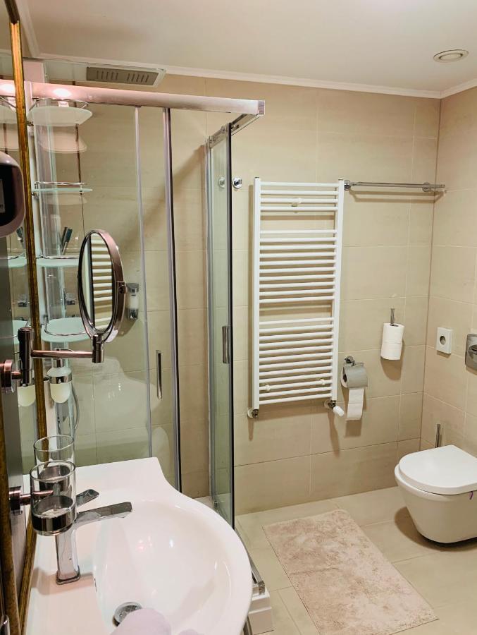 A01 Setany-Silverine Apartmanhaz-Orzoett Parkoloval 블로톤퓌레드 외부 사진